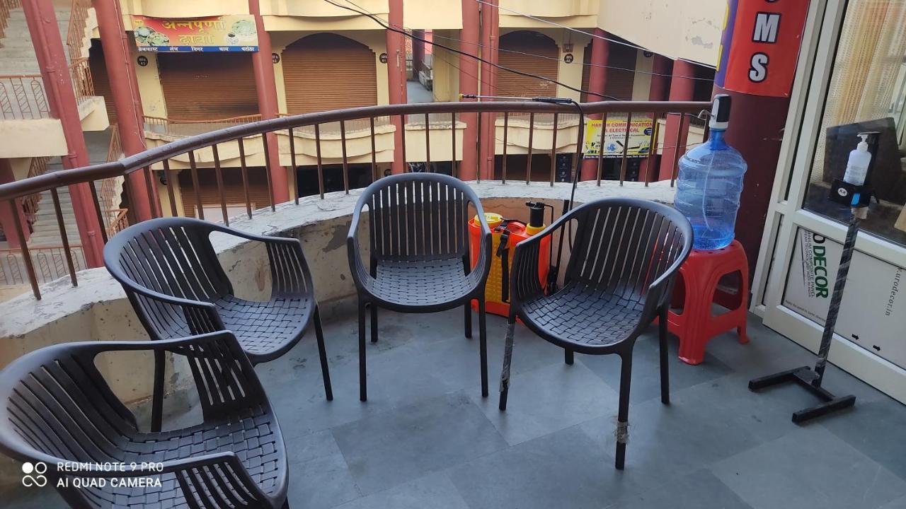 City Crown Guest House Sundarnagar Екстериор снимка