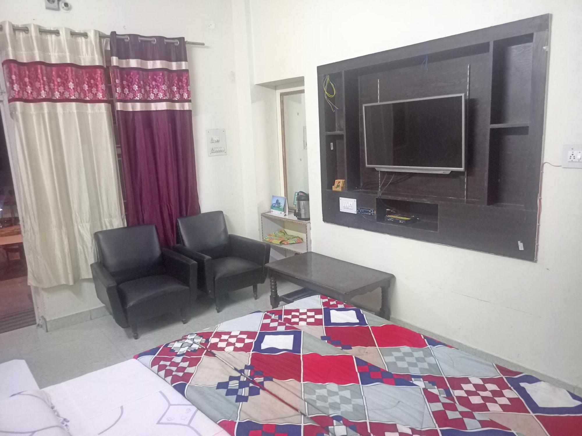City Crown Guest House Sundarnagar Стая снимка